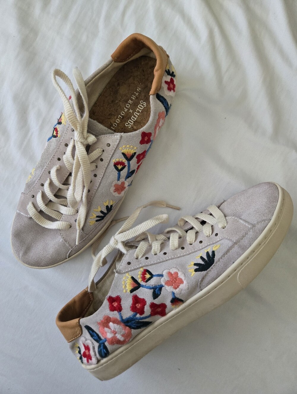 Soludos Anthropologie Embroidered Floral Suede Sneaker Size 8.5